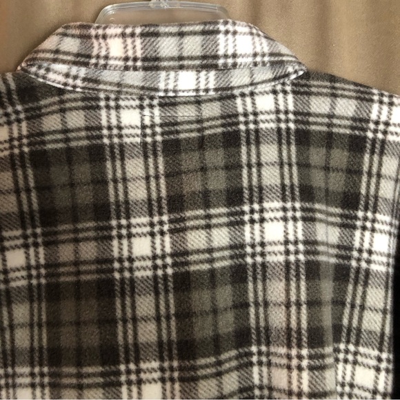 Wrangler Fleece Plaid Long Sleeve Button Down Shirt - Picture 6 of 10